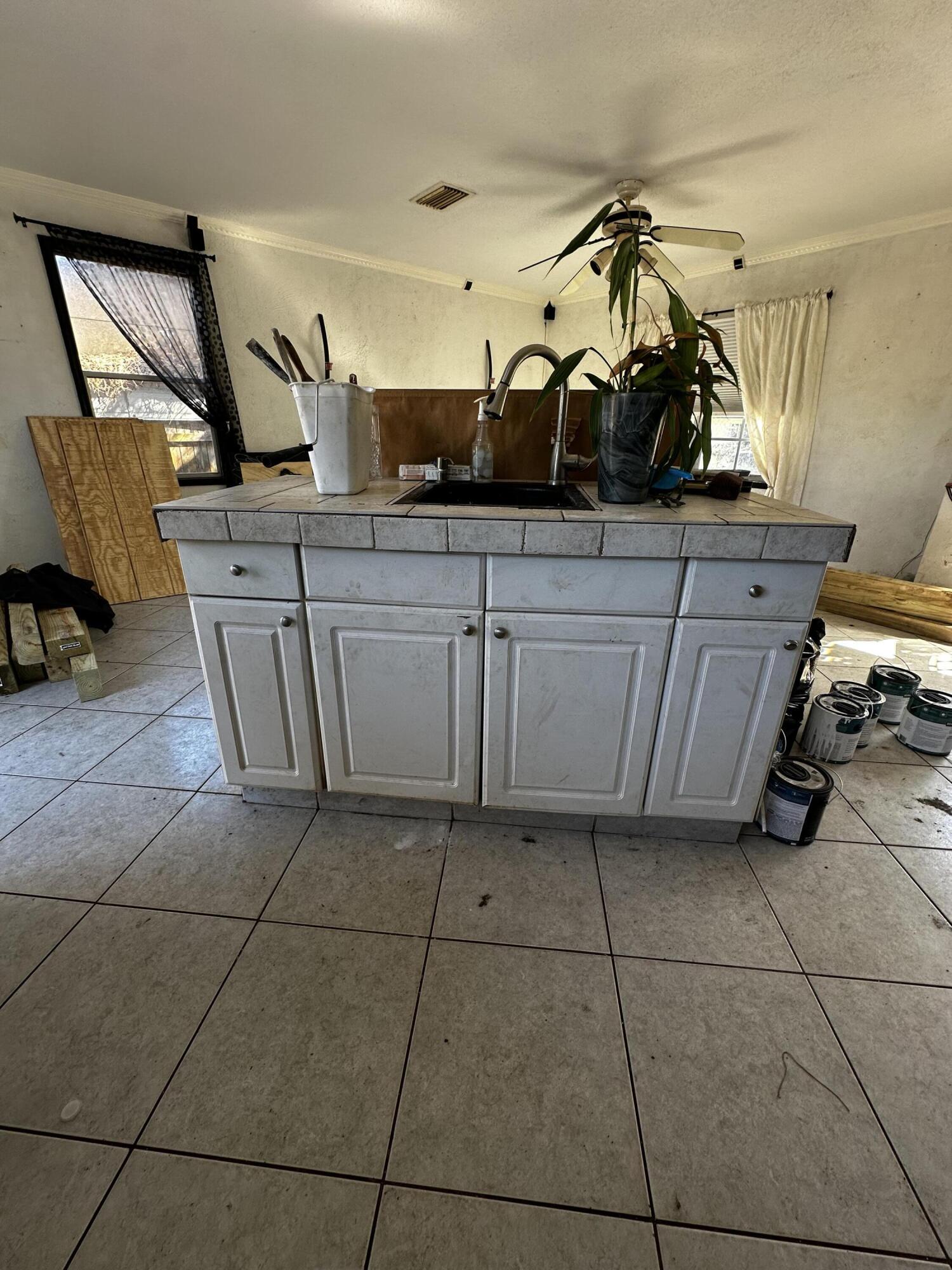 3931 Kewanee Road Lantana, FL 33462 - Photo 8 of 16 IMG_9563