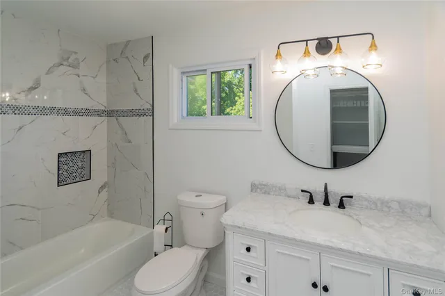 $428,900 | 35 Bayberry Circle, Fishkill, NY 12524