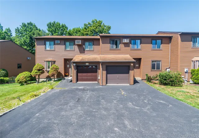 $428,900 | 35 Bayberry Circle, Fishkill, NY 12524