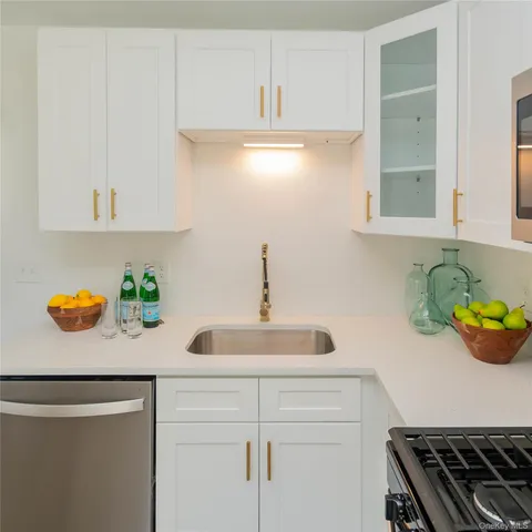 $428,900 | 35 Bayberry Circle, Fishkill, NY 12524