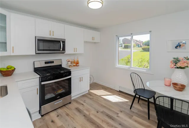 $428,900 | 35 Bayberry Circle, Fishkill, NY 12524