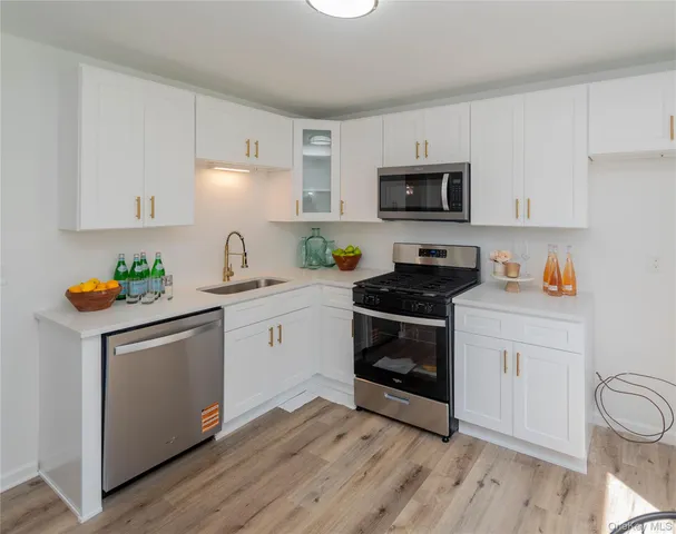 $428,900 | 35 Bayberry Circle, Fishkill, NY 12524