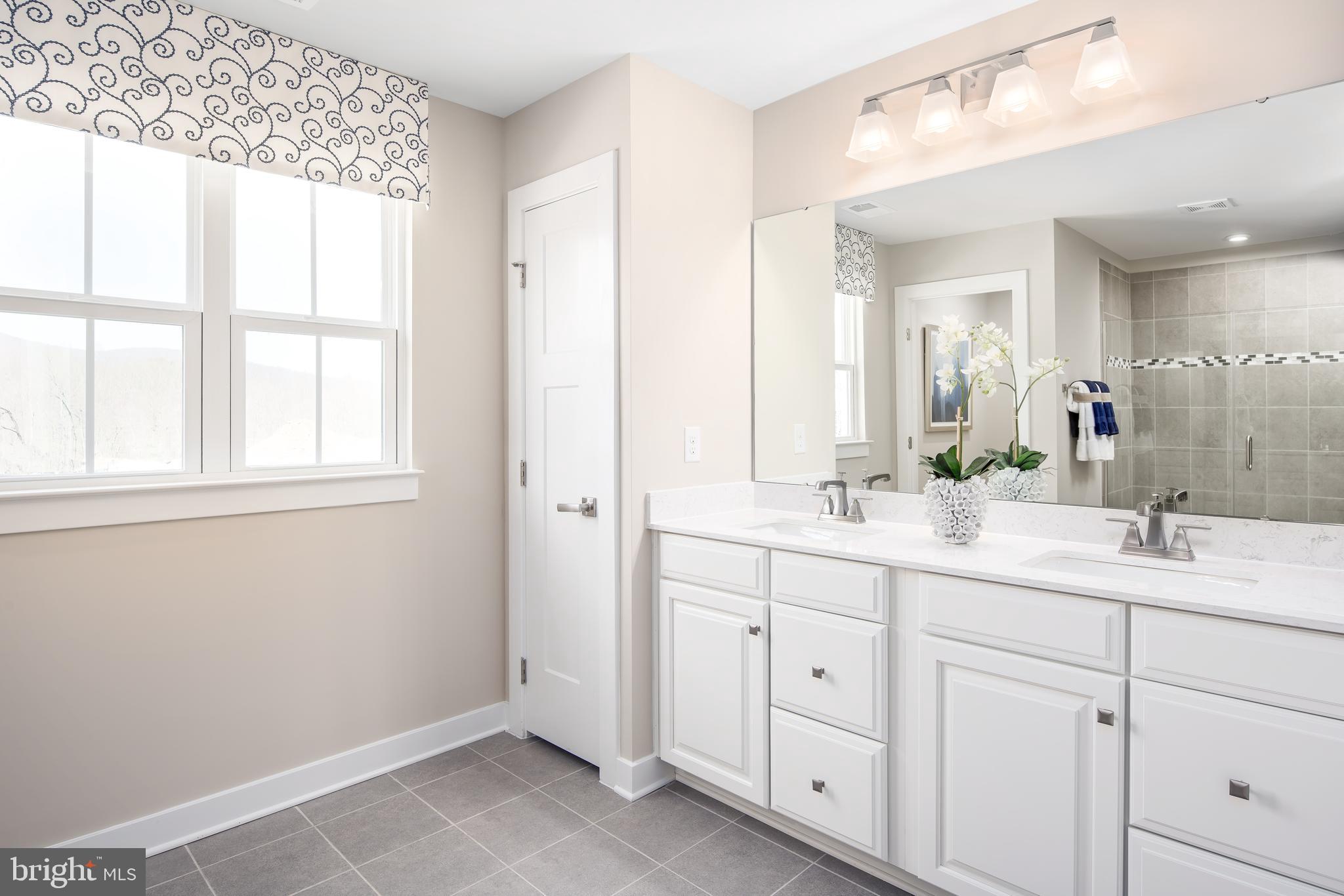 14507 Quarry View Road Brandywine, MD 20613 - Photo 17 of 29 Owner's Bathroom