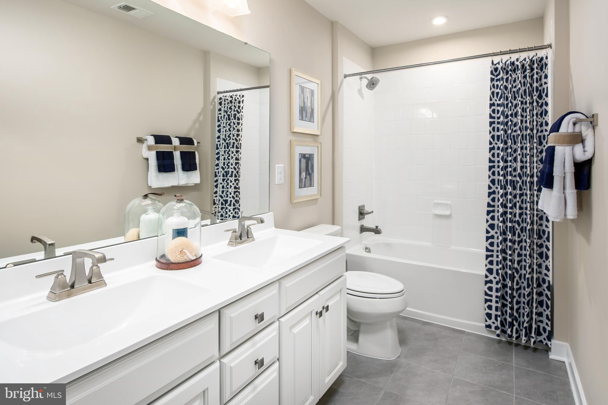 14507 Quarry View Road Brandywine, MD 20613 - Photo 19 of 29 Upstairs Hall Bathroom w/Double Sinks