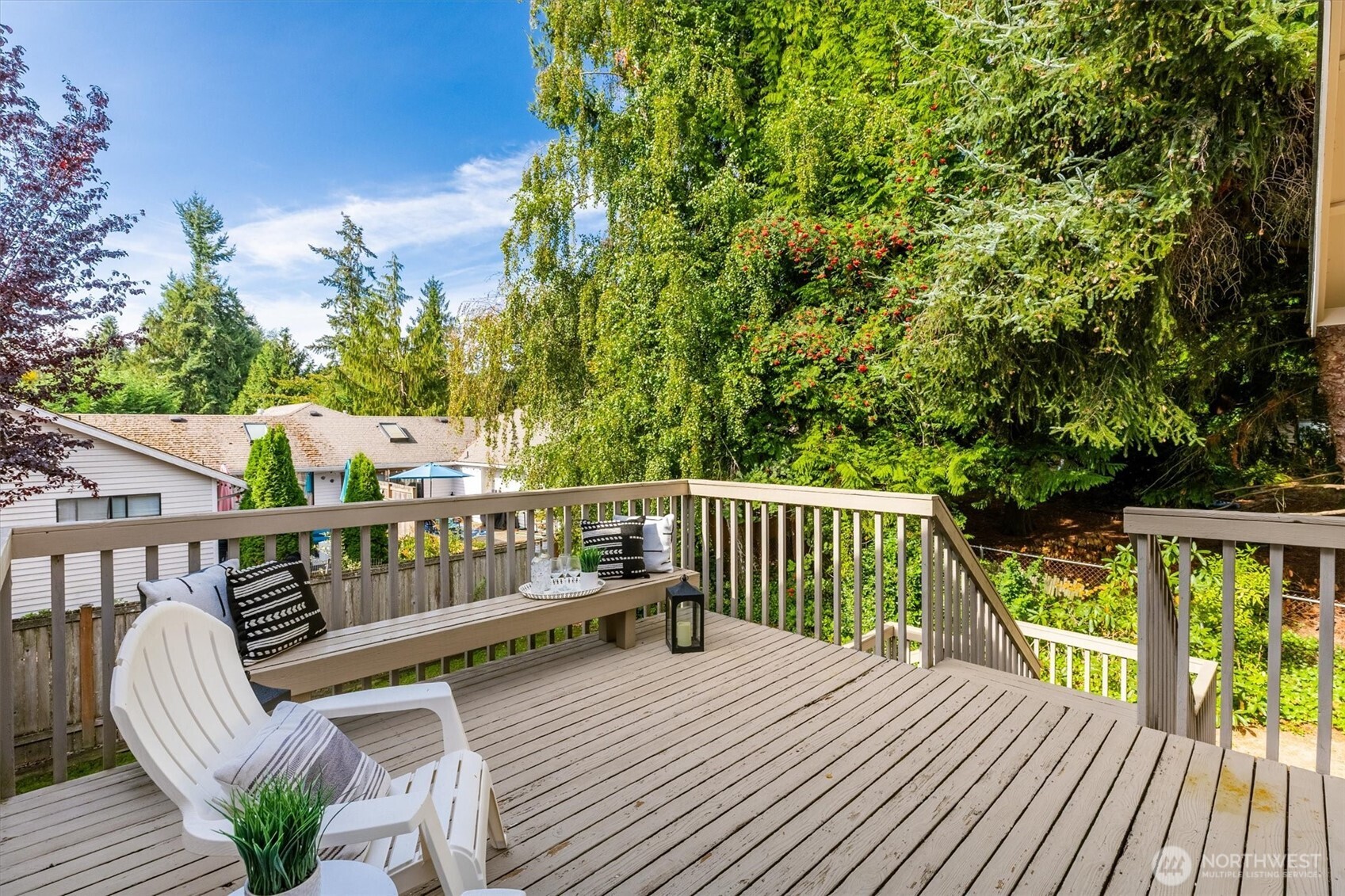 14118 Beverly Park Road, Unit B Edmonds, WA 98026 - Photo 9 of 40 Gallery Image 9