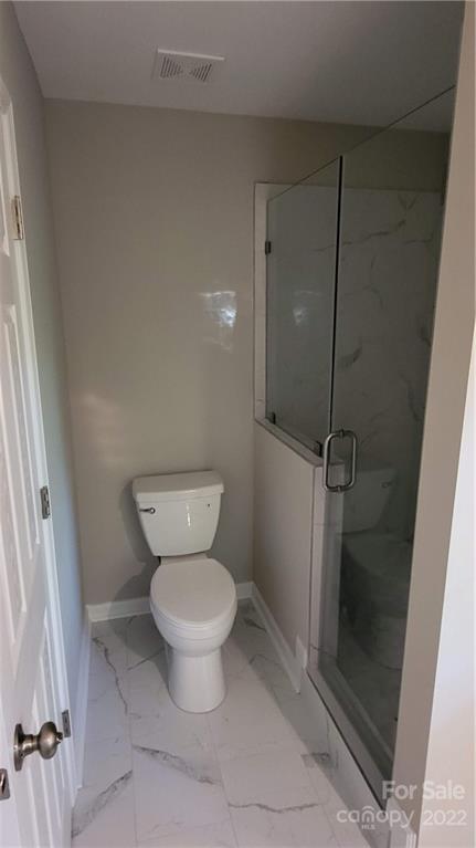 4324 Dye Road Edgemoor, SC 29712 - Photo 12 of 33 a bathroom with a toilet