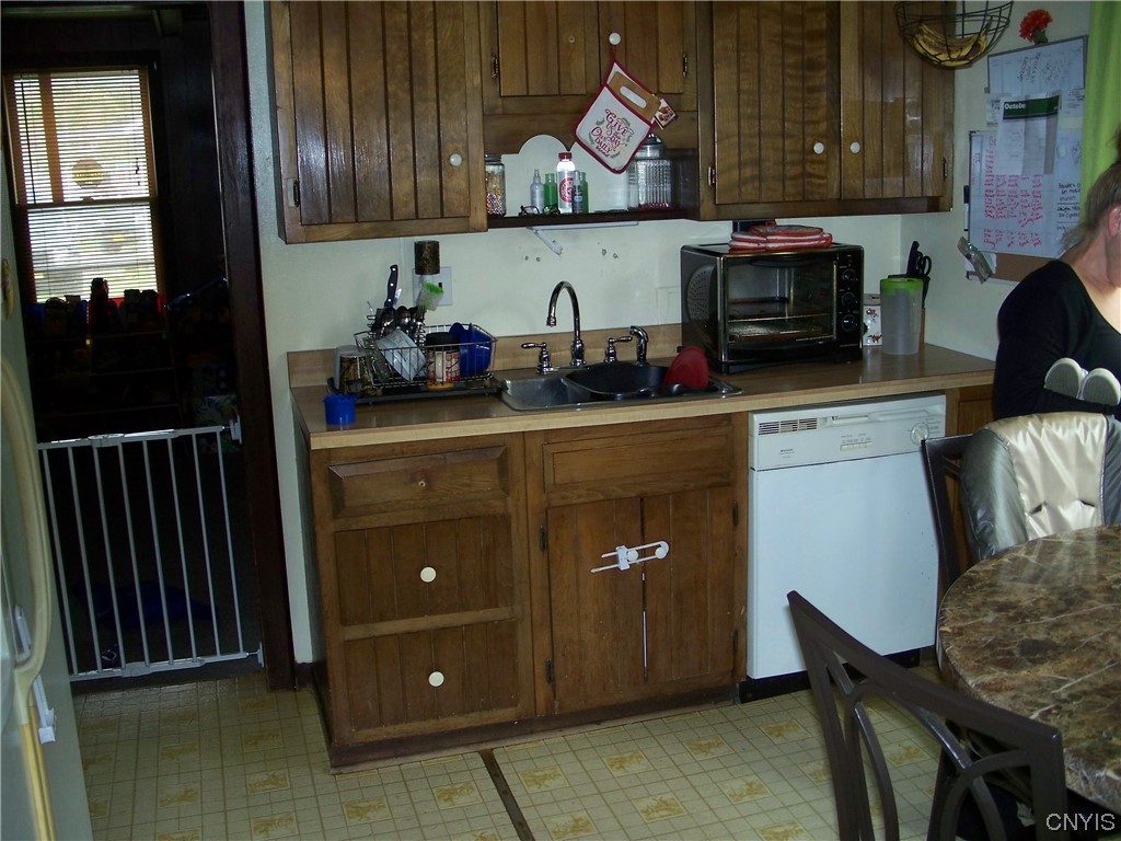620 West Thomas Street Rome, NY 13440 - Photo 4 of 6