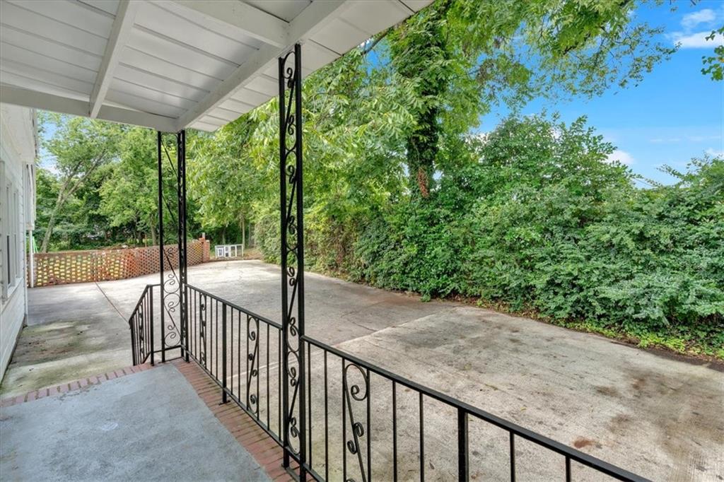 8 South Hughes Street Rome, GA 30165 - Photo 24 of 28 a view of a porch