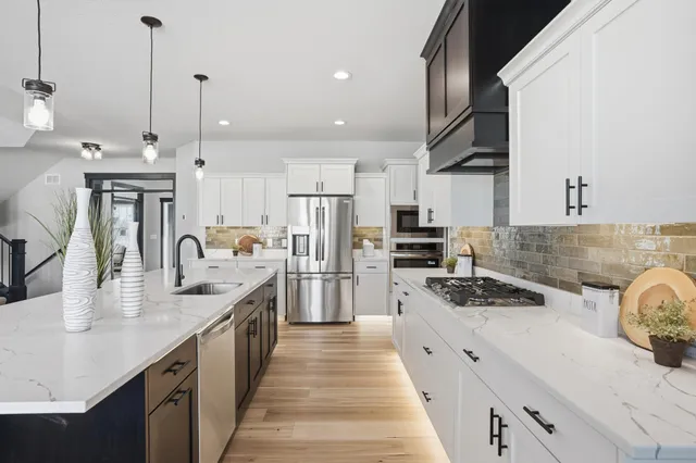 $849,900 | 19789 Henley Lane, Lakeville, MN 55044