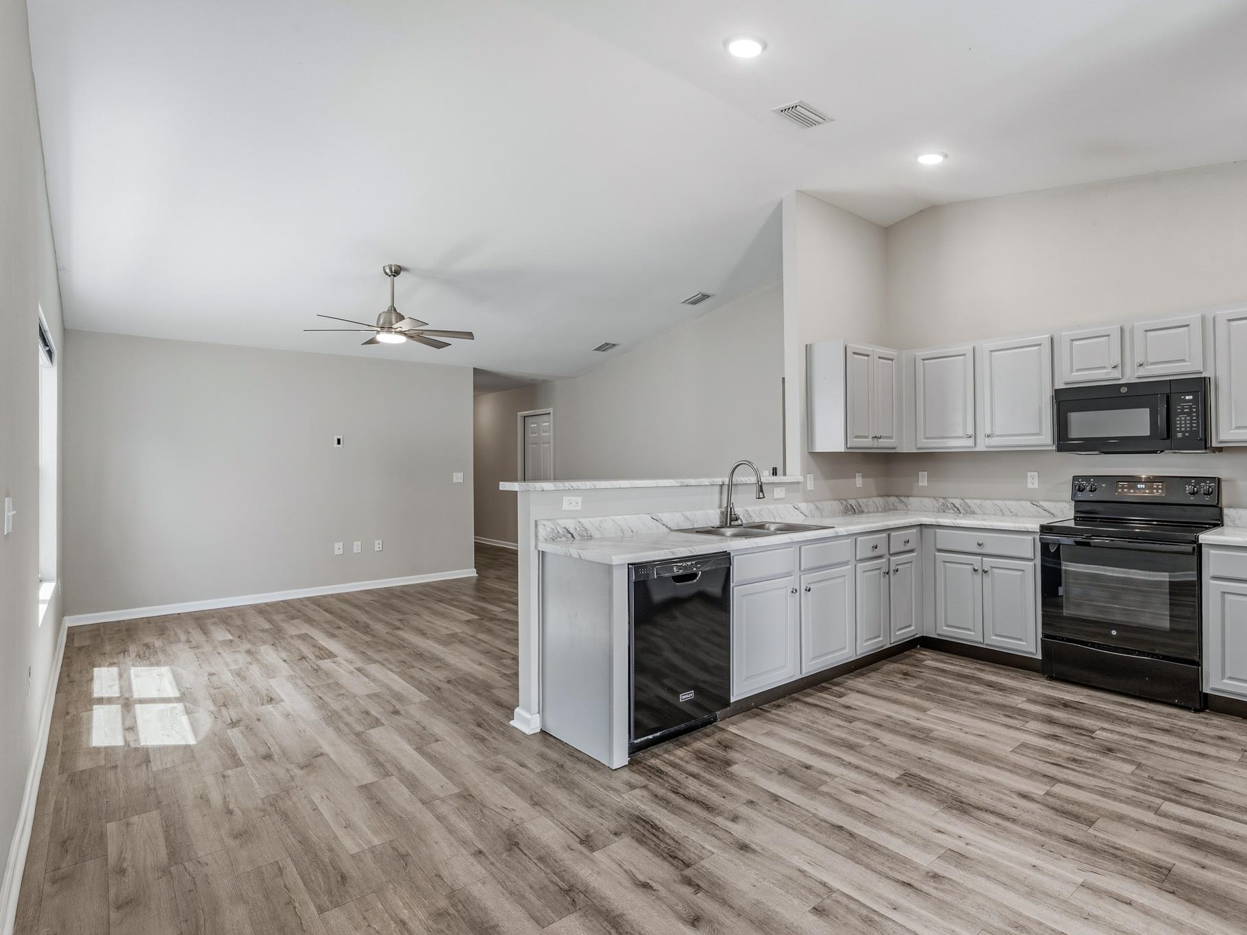 4561 Rivers Landing Drive Tallahassee, FL 32303 - Photo 9 of 47