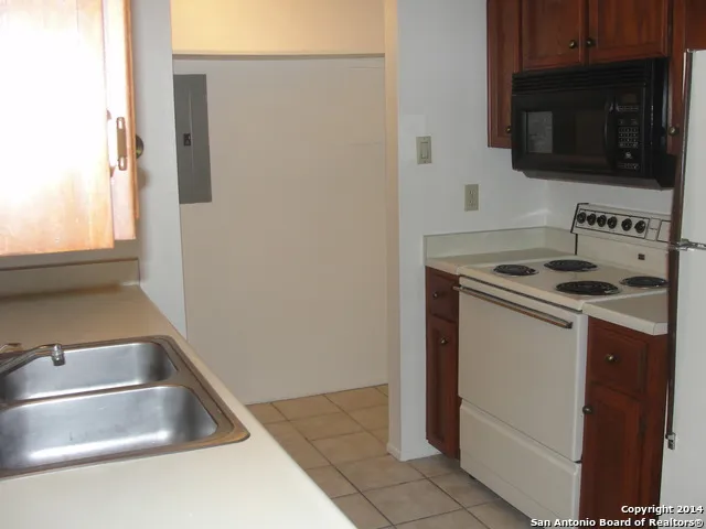 $1,200 | 1709 Patricia, Unit B, San Antonio, TX 78213