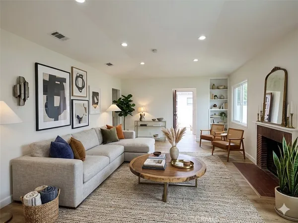 $4,900 | 4235 Colbath Avenue, Sherman Oaks, CA 91423