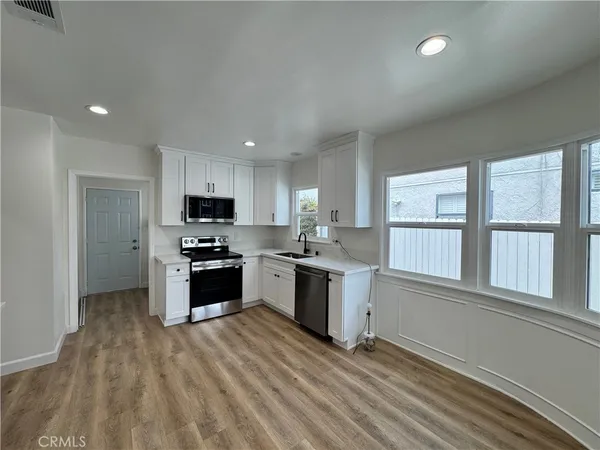 $4,900 | 4235 Colbath Avenue, Sherman Oaks, CA 91423