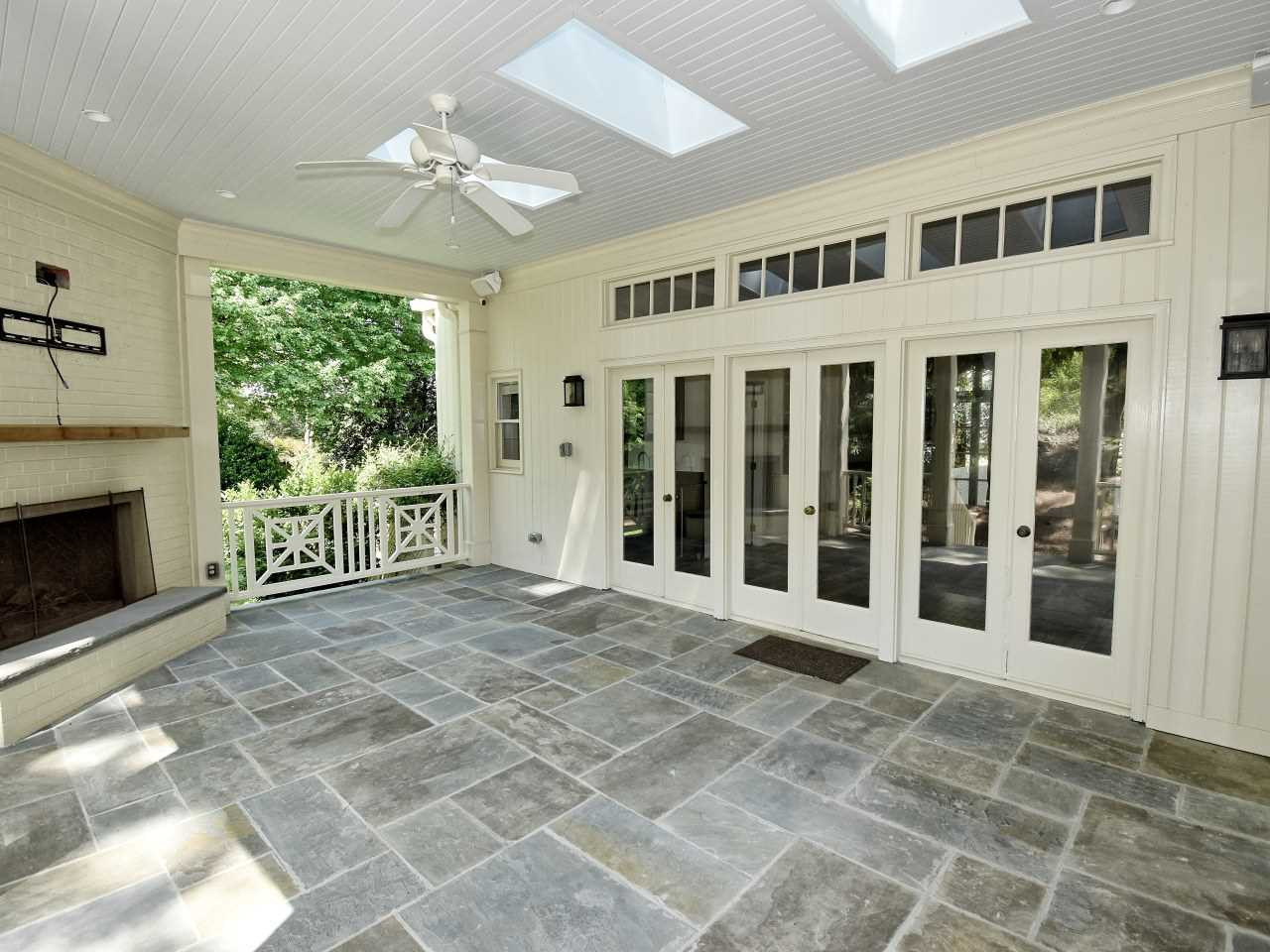 2305 White Oak Road Raleigh, NC 27608 - Photo 14 of 23 Photo 14