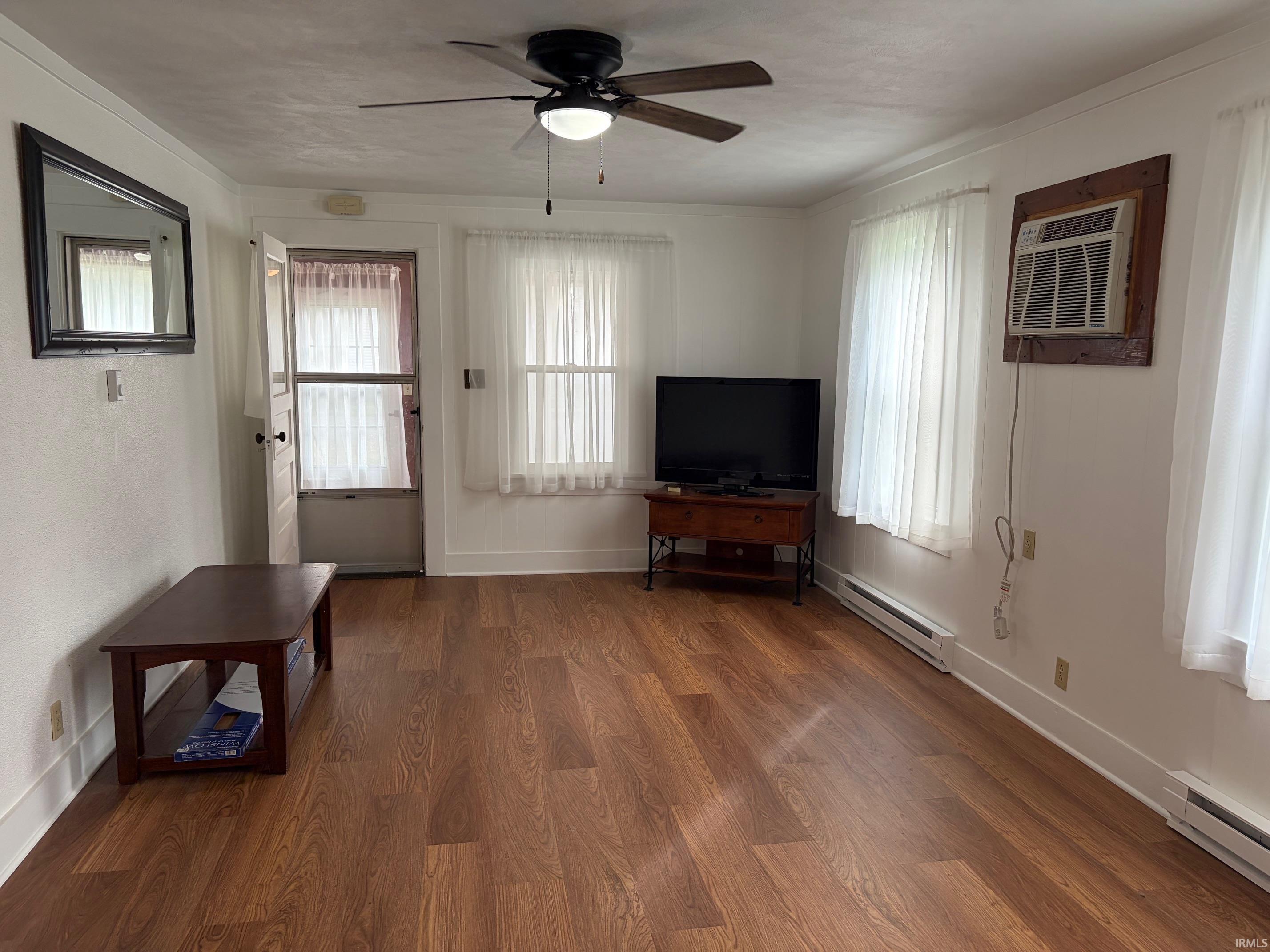 205 Maple Street Mount Summit, IN 47362 - Photo 3 of 13