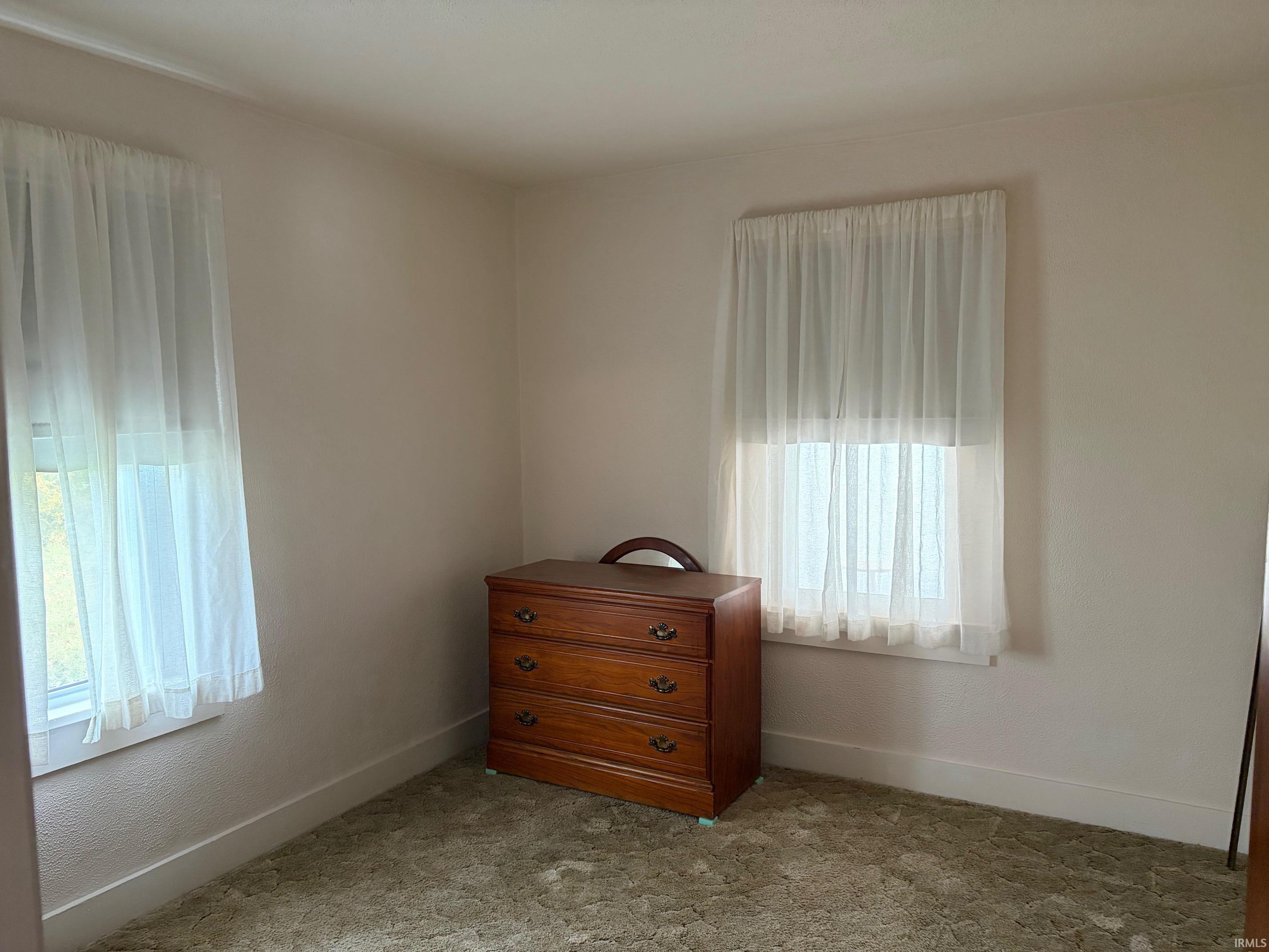 205 Maple Street Mount Summit, IN 47362 - Photo 4 of 13