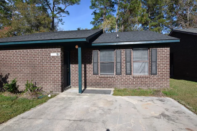 $1,395 | 111 Cedar Grove Drive, Unit B, North Charleston, SC 29420