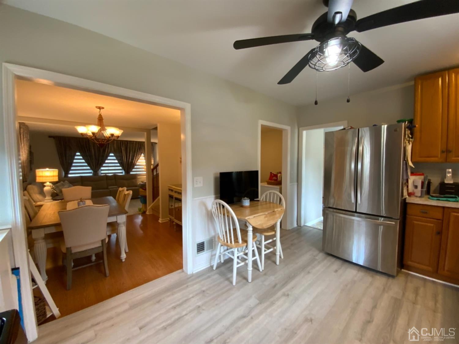 44 Wendy Road Colonia, NJ 07067 - Photo 8 of 34 Gallery Image 8