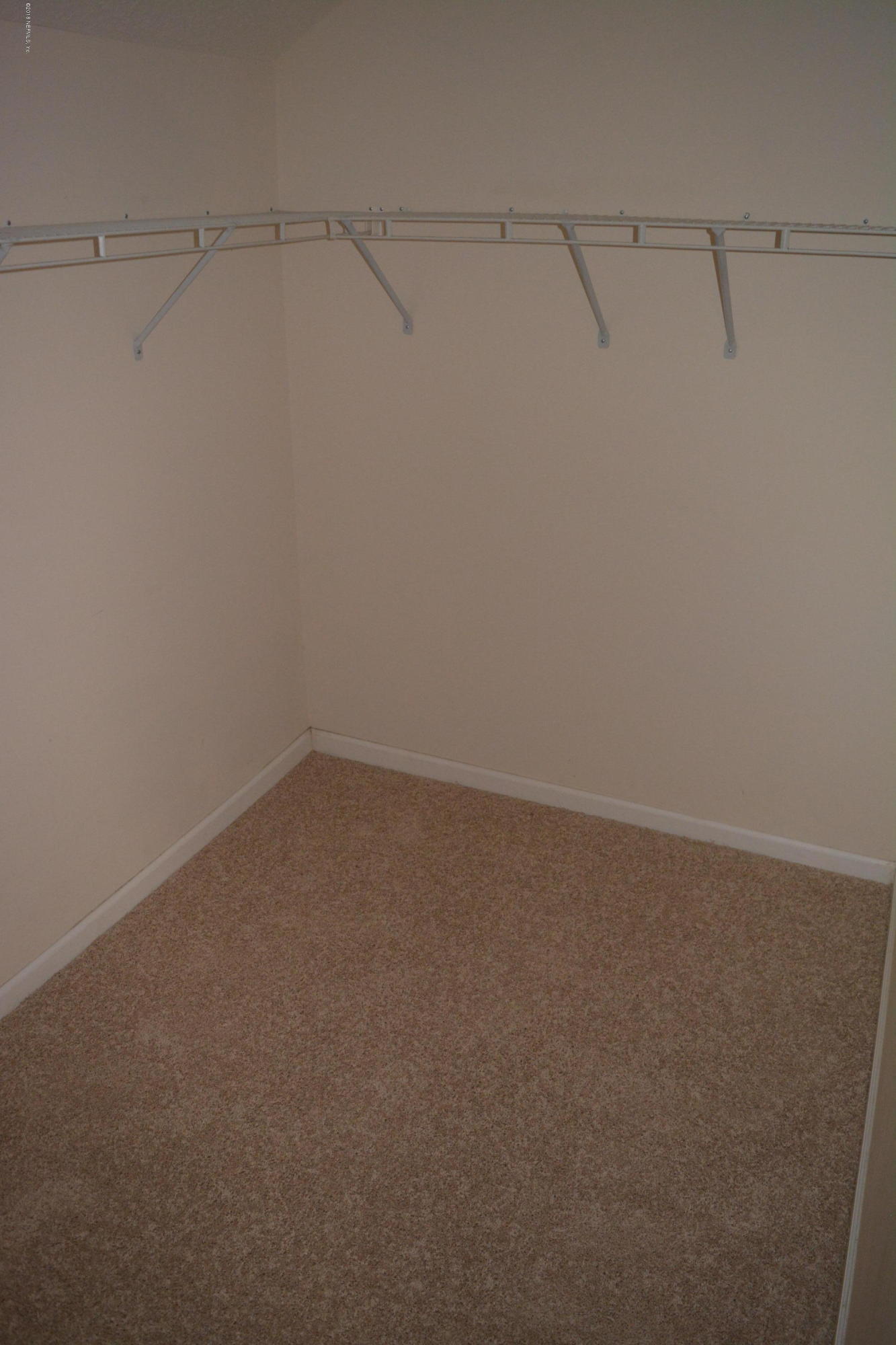 10142 Sandler Road Jacksonville, FL 32222 - Photo 21 of 33 a room that has a projector in it