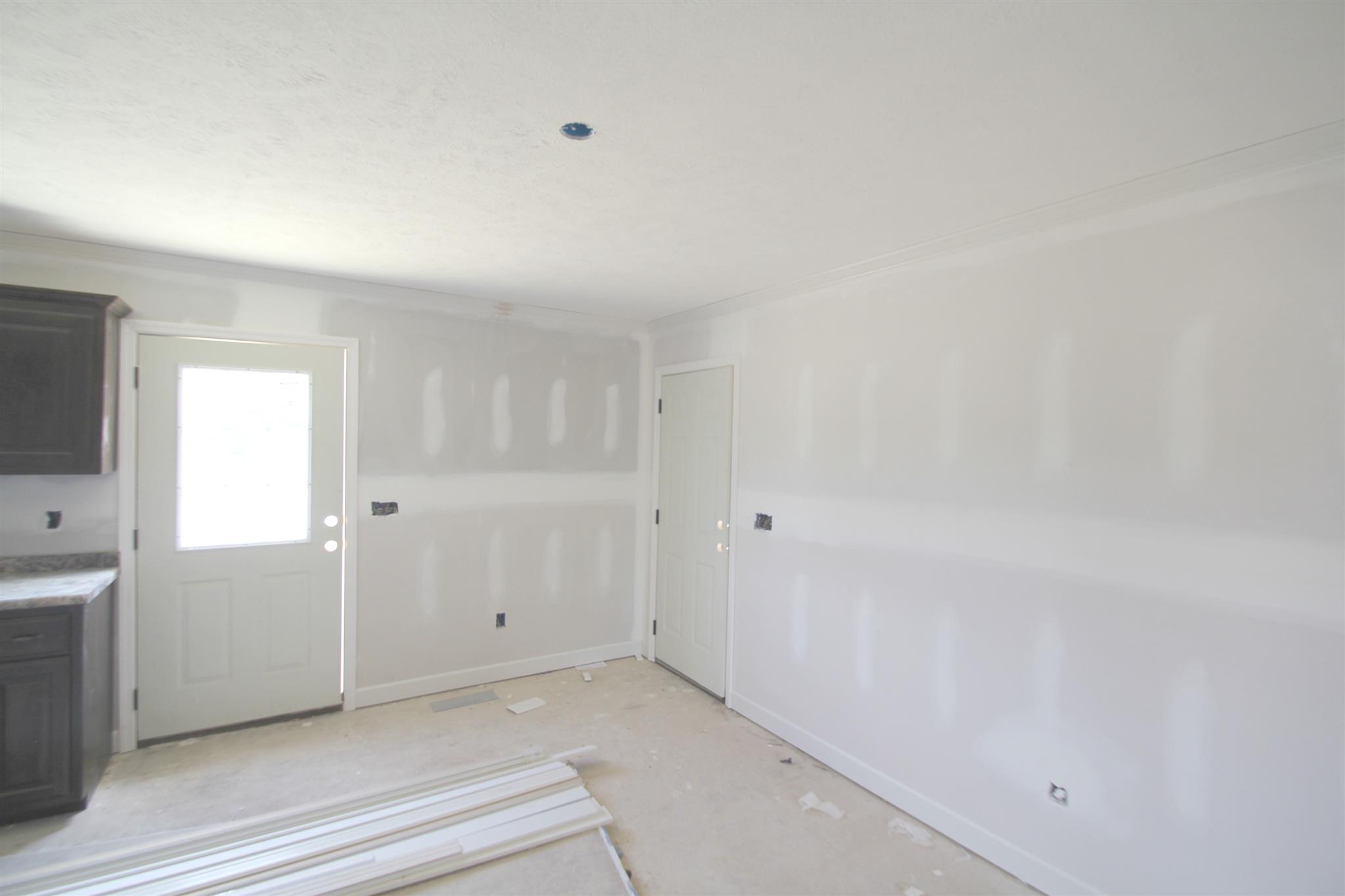 38 Ferrells Loop Road Manchester, TN 37355 - Photo 4 of 8 a view of an empty room