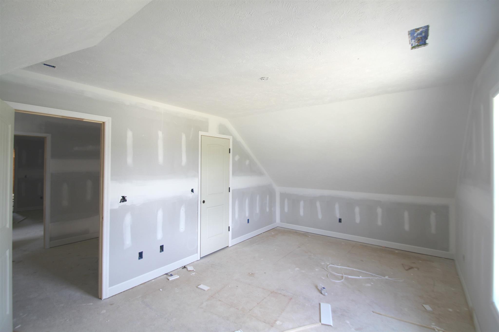 38 Ferrells Loop Road Manchester, TN 37355 - Photo 7 of 8 a view of an empty room