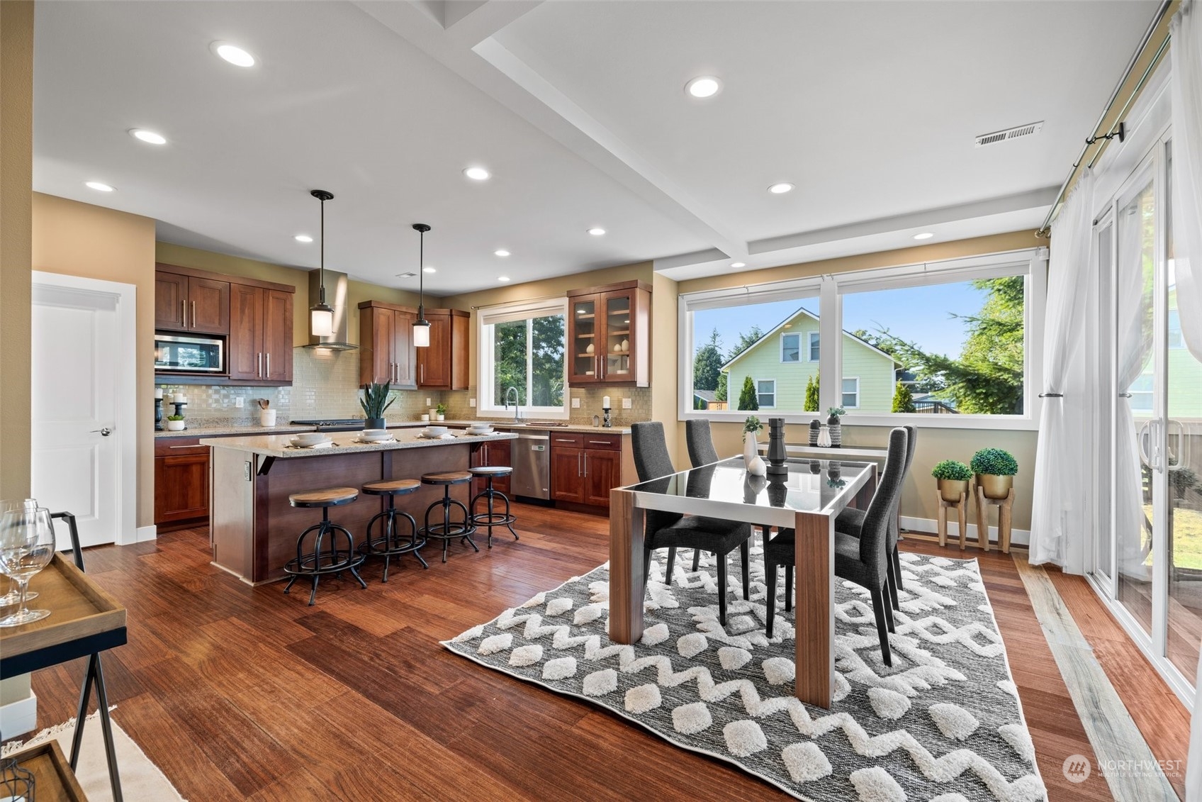 18635 108th Avenue Southeast Renton, WA 98055 - Photo 13 of 40 Gallery Image 13