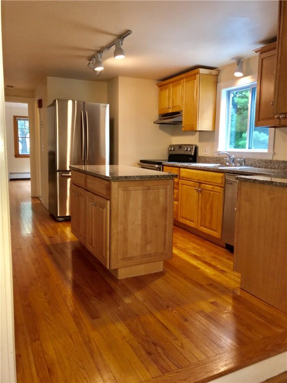 6 Owings Stone Road Barrington, RI 02806 - Photo 2 of 7