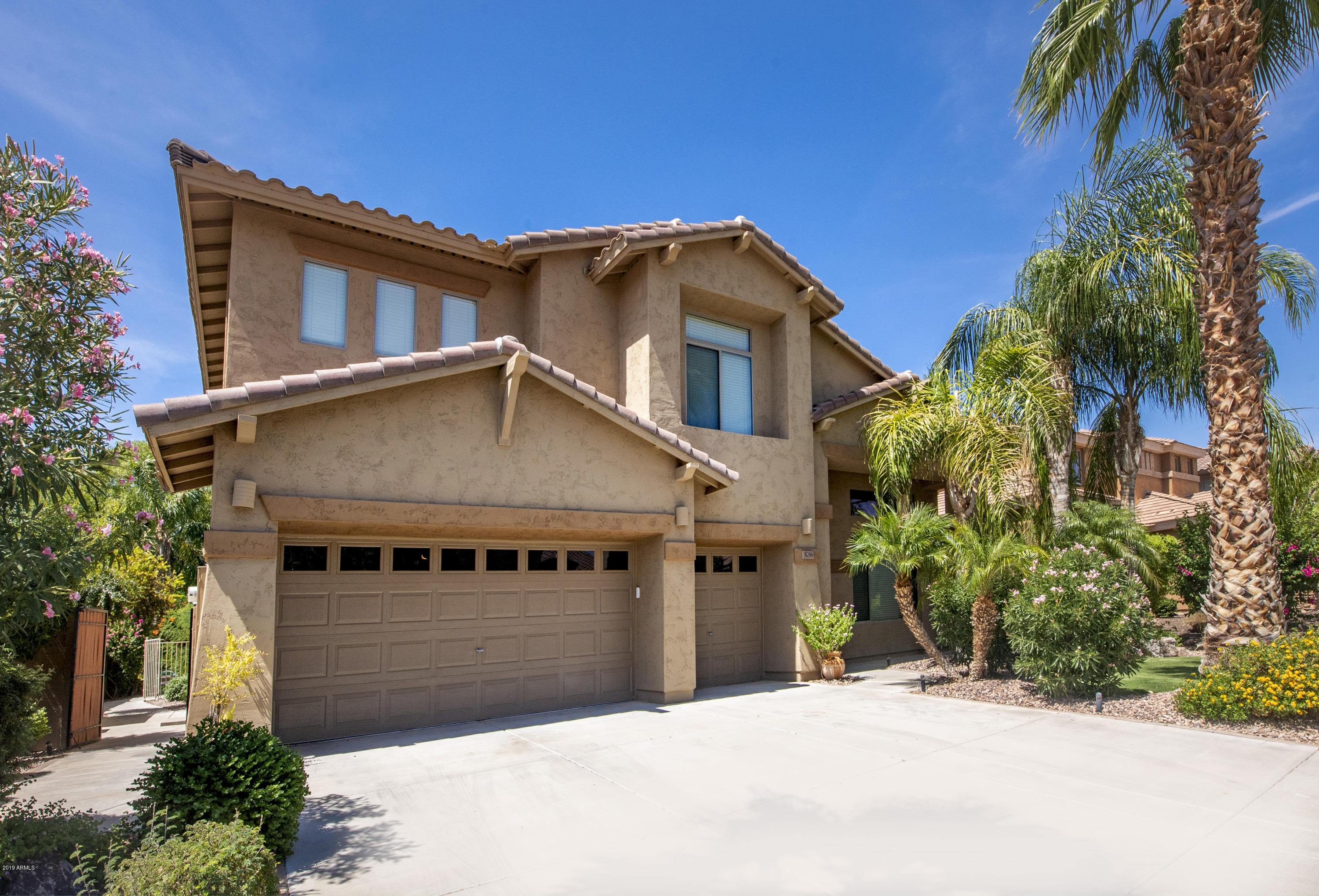 5036 West Yearling Road Phoenix, AZ 85083 - Photo 2 of 41 R-5036 w Yearling Rd Phoenix AZ 85083012