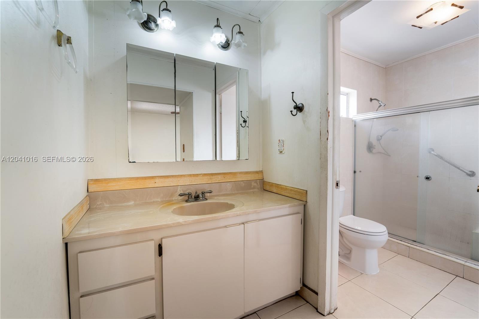 11941 Southwest 4th Street Miami, FL 33184 - Photo 19 of 40