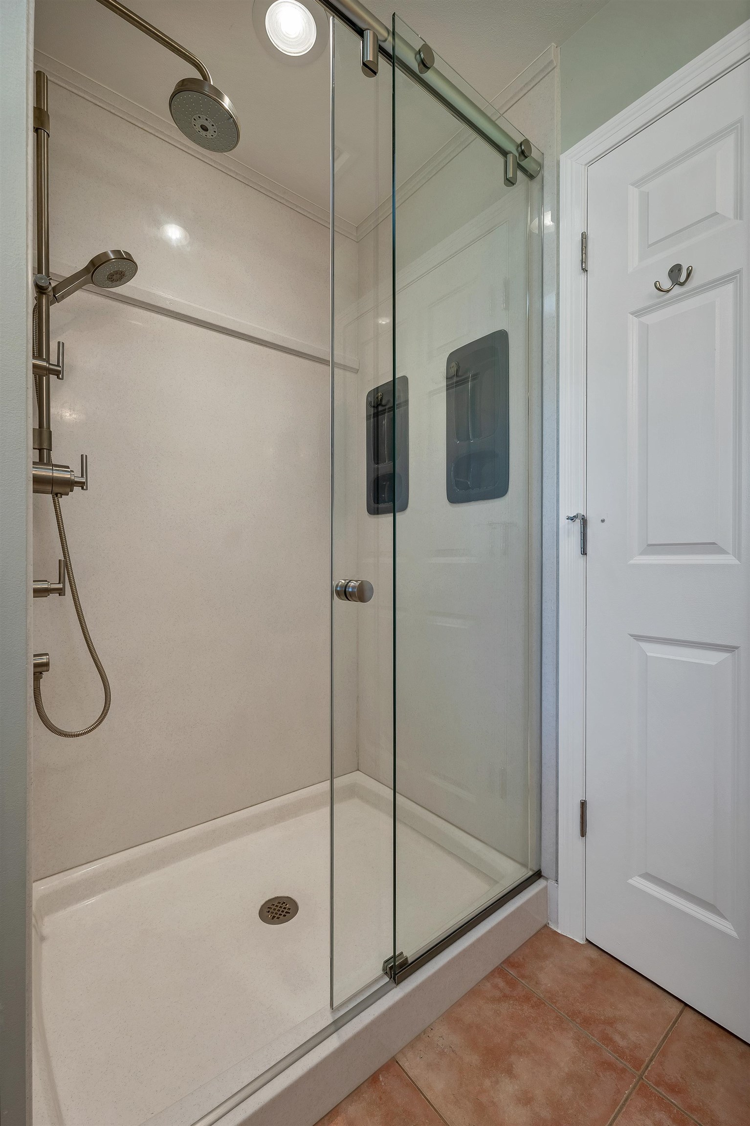6 Remington Road Salem, NH 03079 - Photo 21 of 57 Gallery Image 21