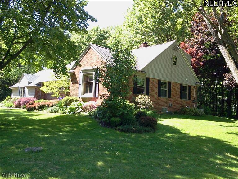 4459 Ranchwood Road Akron, OH 44333 - Photo 4 of 16 Side view