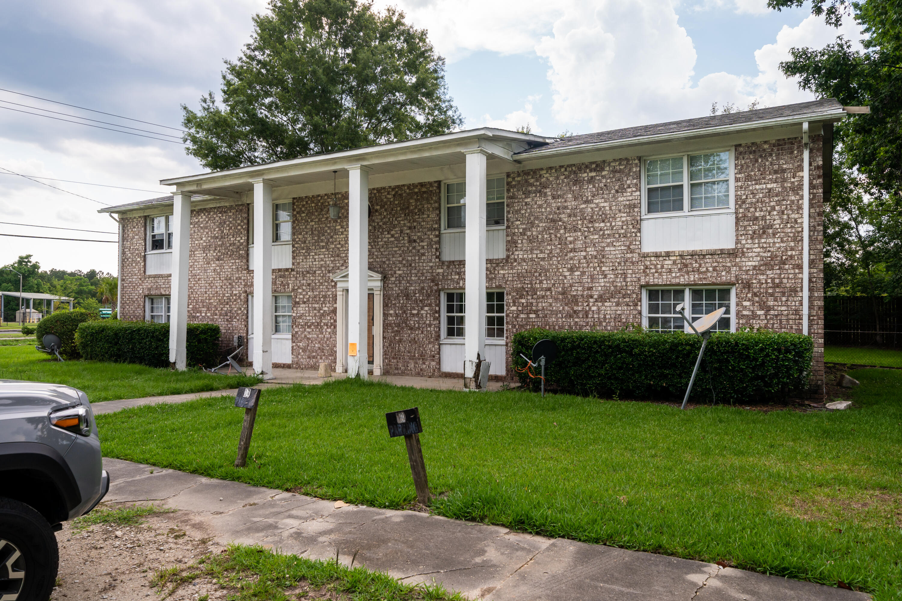 2686 Fassitt Road North Charleston, SC 29406 - Photo 3 of 14 Fassitt-1