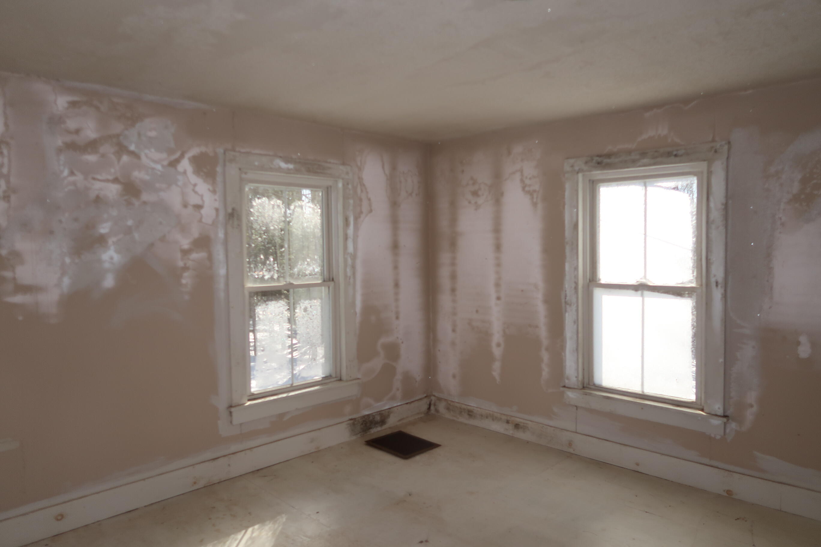 147 Gordon Hill Road Thorndike, ME 04986 - Photo 13 of 27 IMG_0934