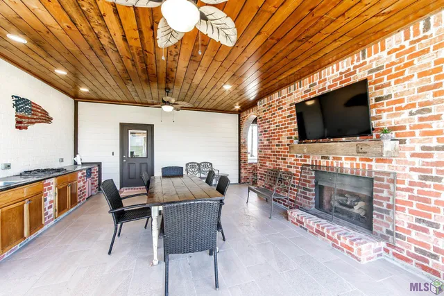 $1,750,000 | 100-102 Pasture Court, Thibodaux, LA 70301