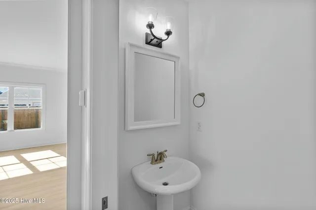 $575,000 | 522 East Great Egret Way, Beaufort, NC 28516