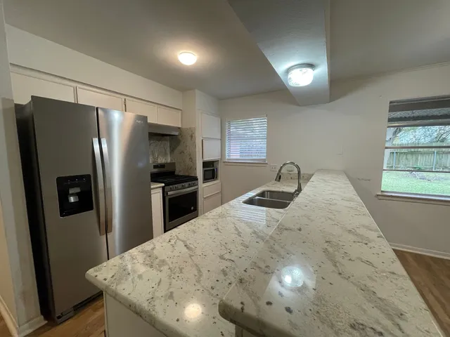 $1,995 | 7219 Tanager Street, Houston, TX 77074