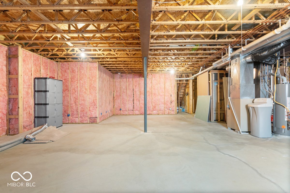 13903 Marble Arch Way Fishers, IN 46037 - Photo 38 of 43