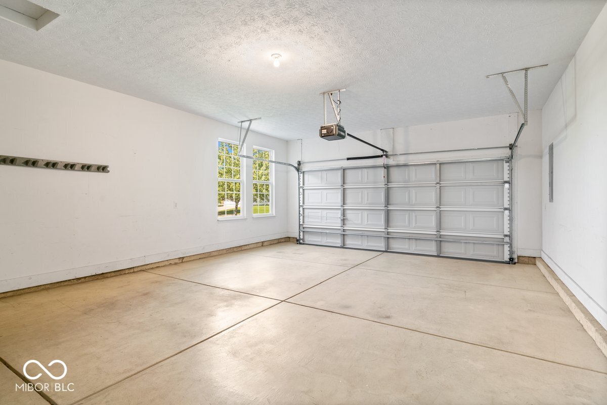 13903 Marble Arch Way Fishers, IN 46037 - Photo 39 of 43