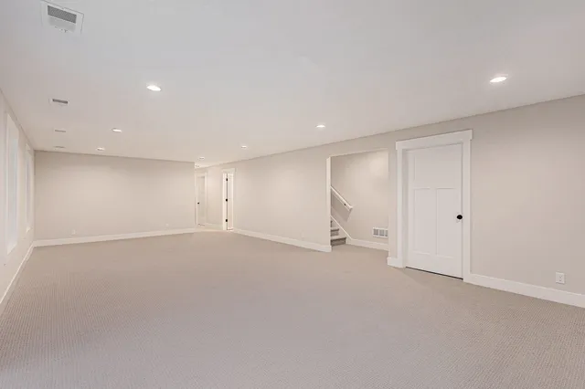 $679,900 | 5577 Timberstone Lane, West Olive, MI 49460