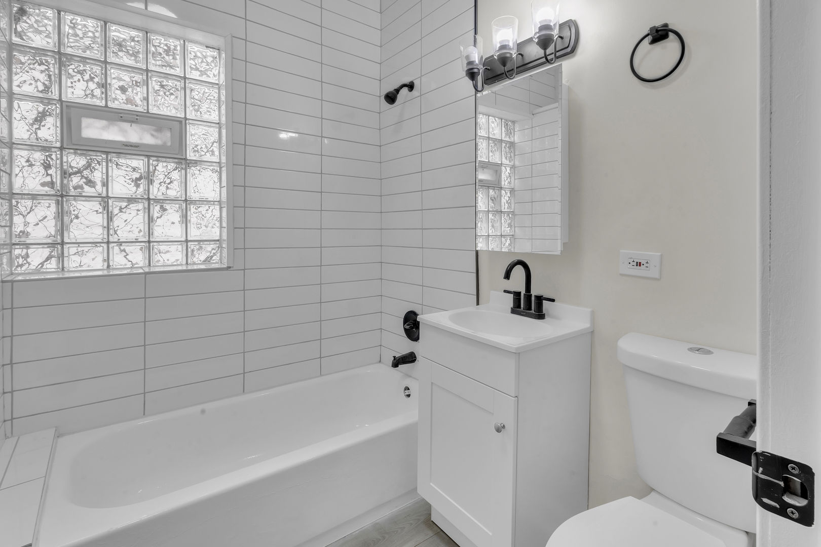 43 North Menard Avenue Chicago, IL 60644 - Photo 17 of 25