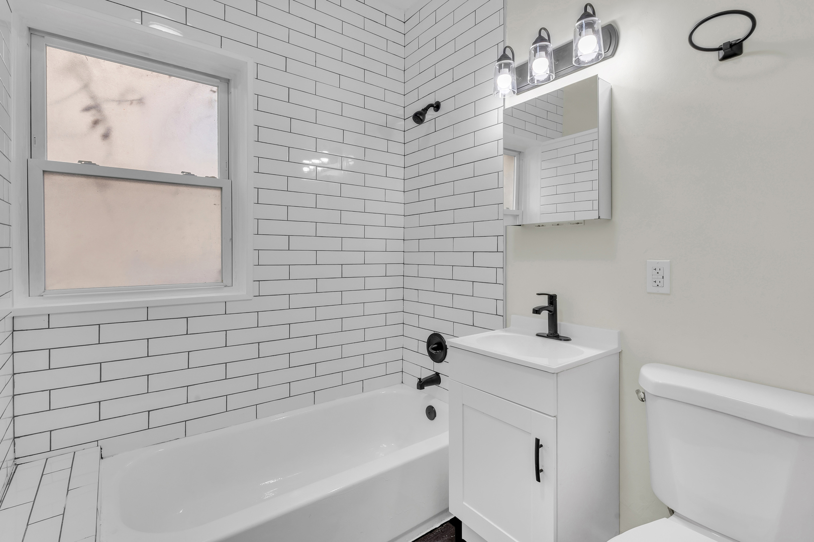 43 North Menard Avenue Chicago, IL 60644 - Photo 9 of 25