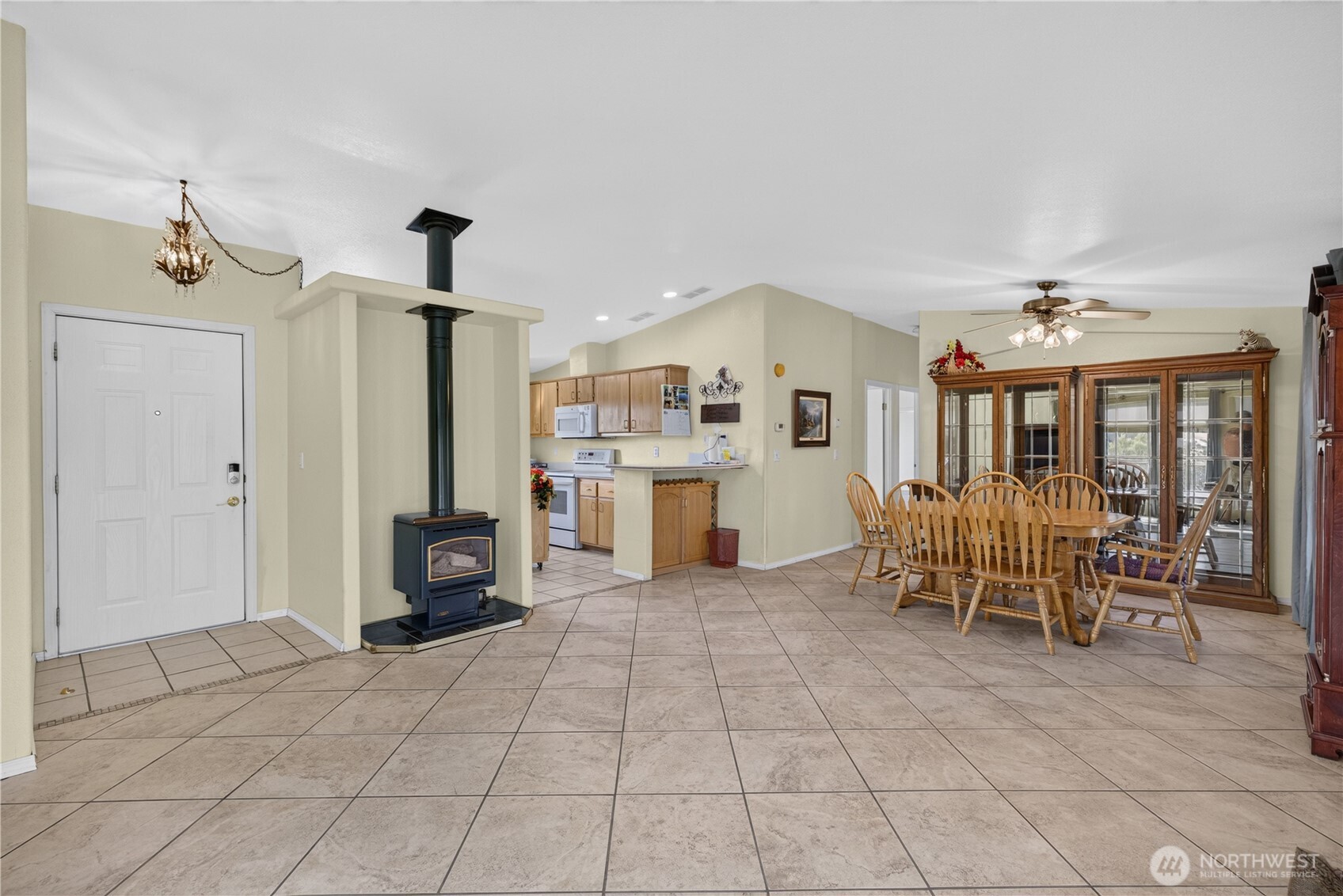 105 Edgewater Way South Mattawa, WA 99349 - Photo 6 of 39