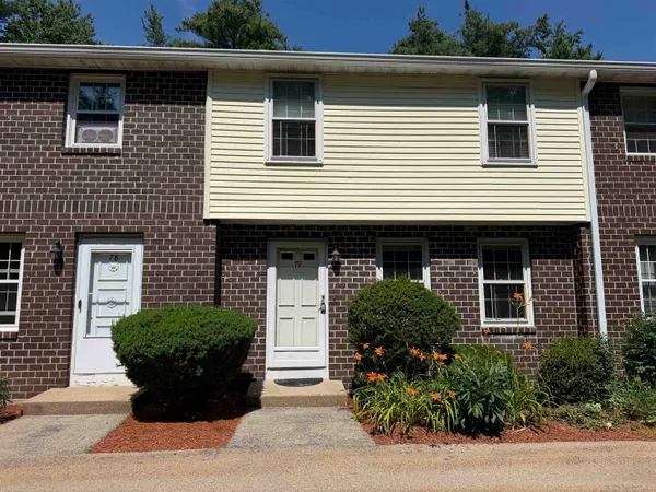 $329,900 | 79 Oakridge Drive, Londonderry, NH 03053
