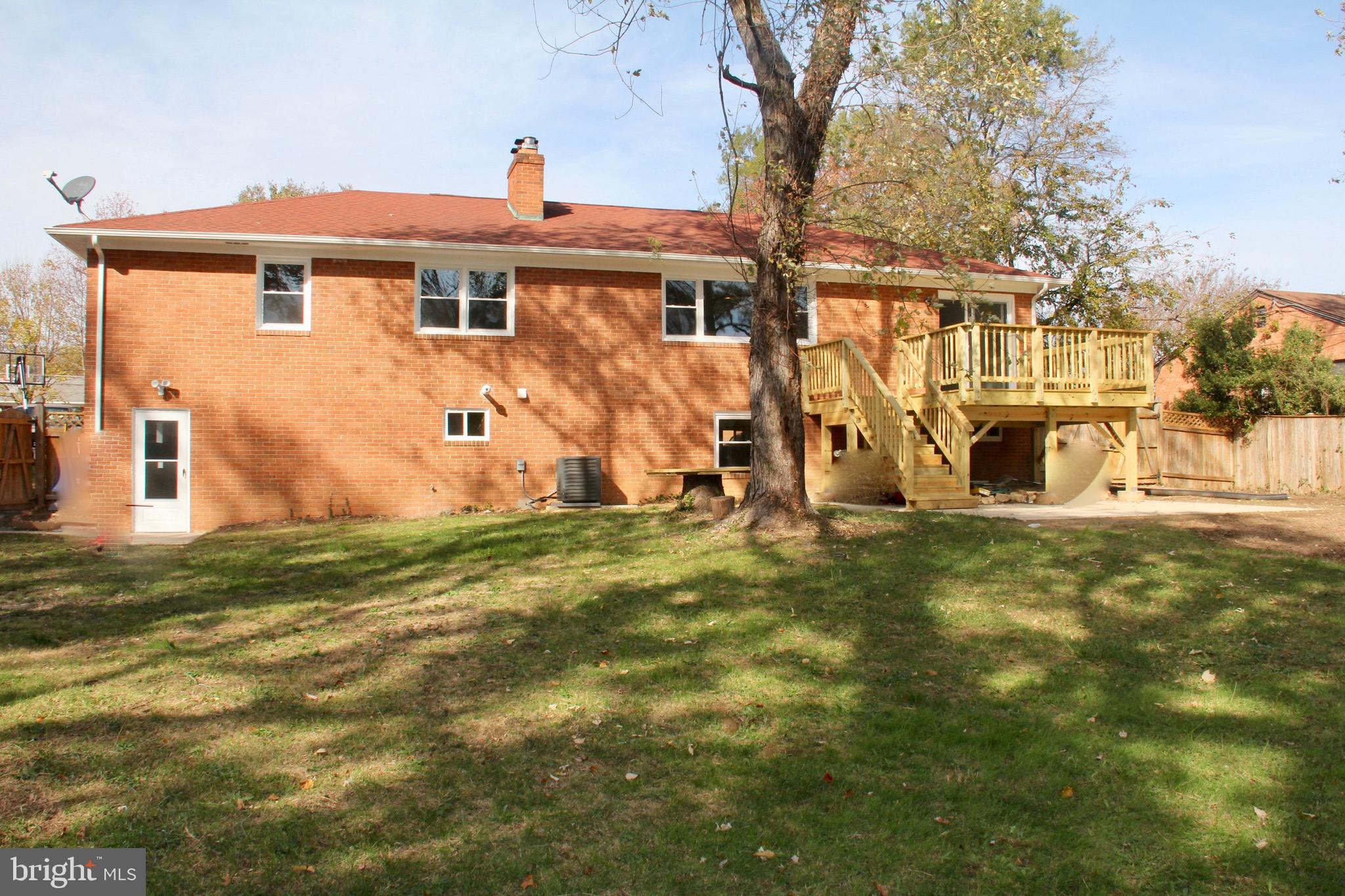 6619 Napoli Road Temple Hills, MD 20748 - Photo 39 of 45 Back view