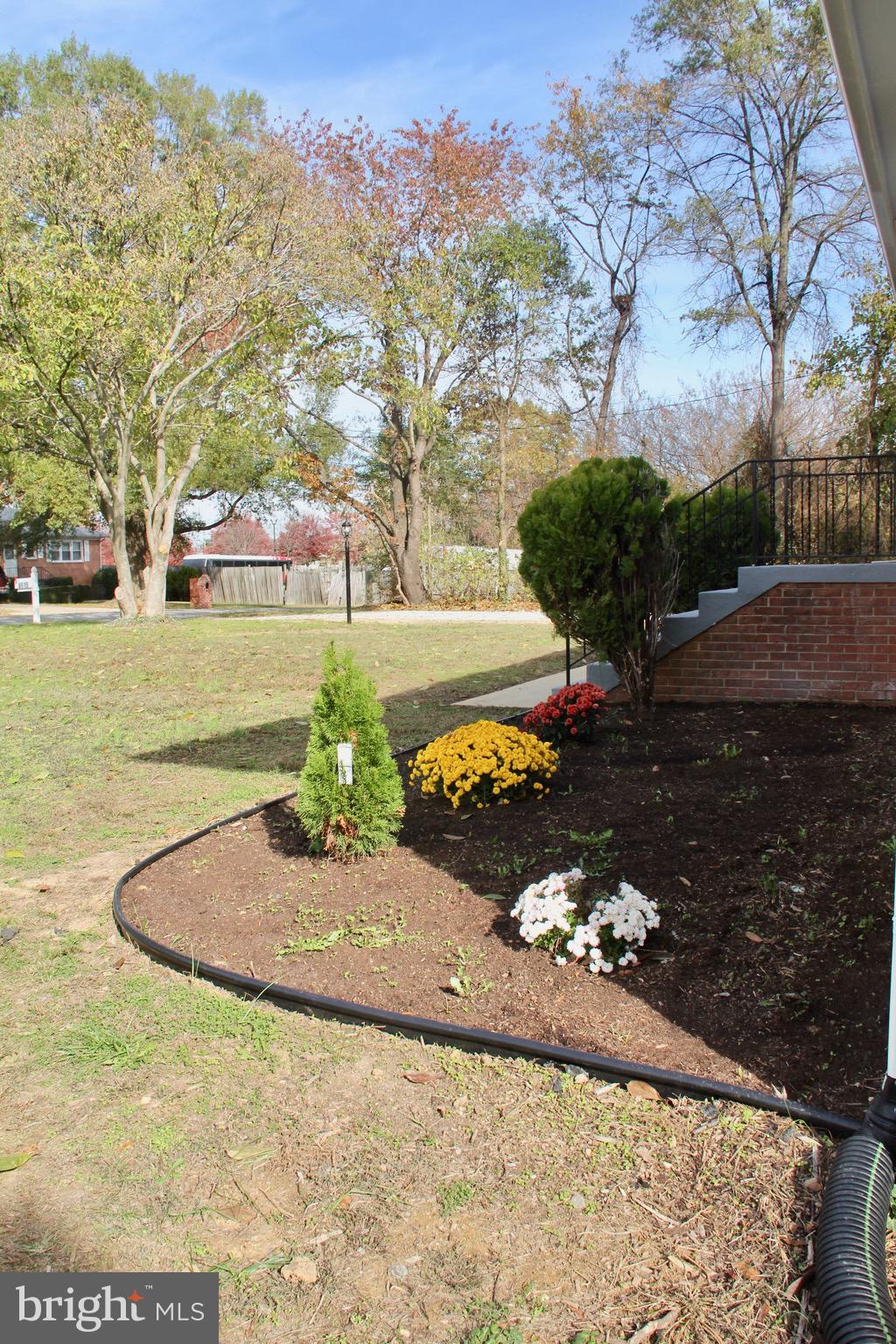 6619 Napoli Road Temple Hills, MD 20748 - Photo 43 of 45 Sice view