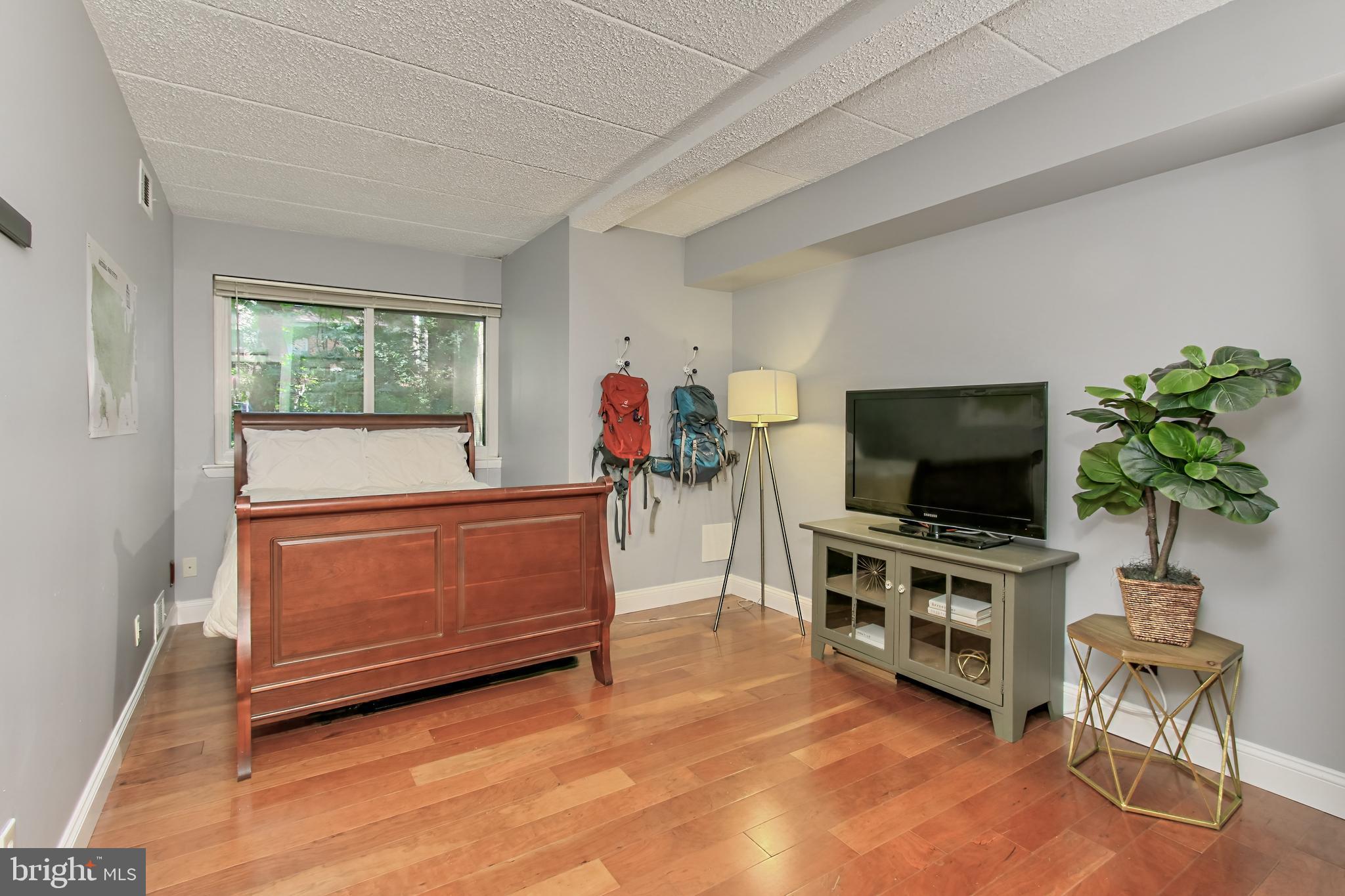 11646 Ivystone Court Reston, VA 20191 - Photo 20 of 28 Bedroom 2
