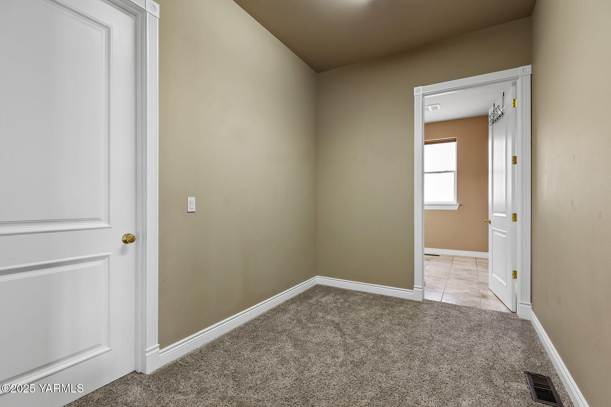7501 Crestfields Road Yakima, WA 98903 - Photo 29 of 38 a view of an empty room