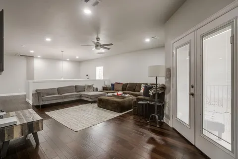 $975,000 | 3417 Park Ridge Boulevard, Fort Worth, TX 76109