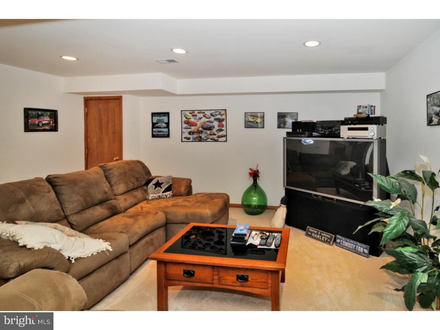 231 Jefferis Road Downingtown, PA 19335 - Photo 21 of 25 Family Room