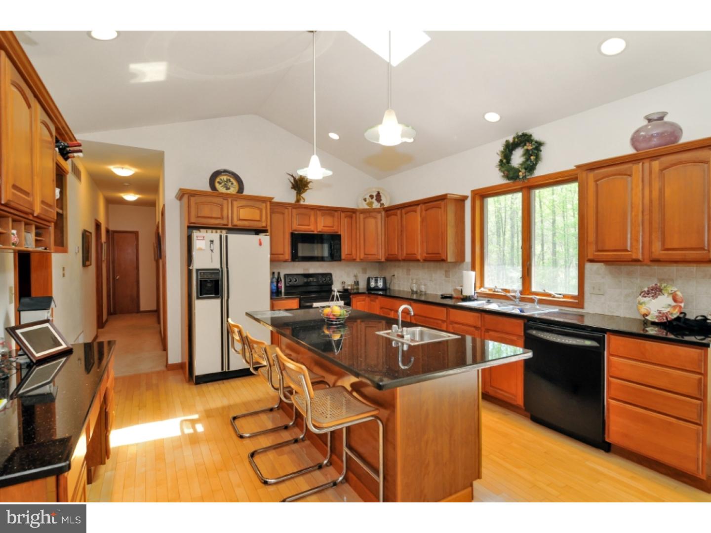 231 Jefferis Road Downingtown, PA 19335 - Photo 5 of 25 Kitchen